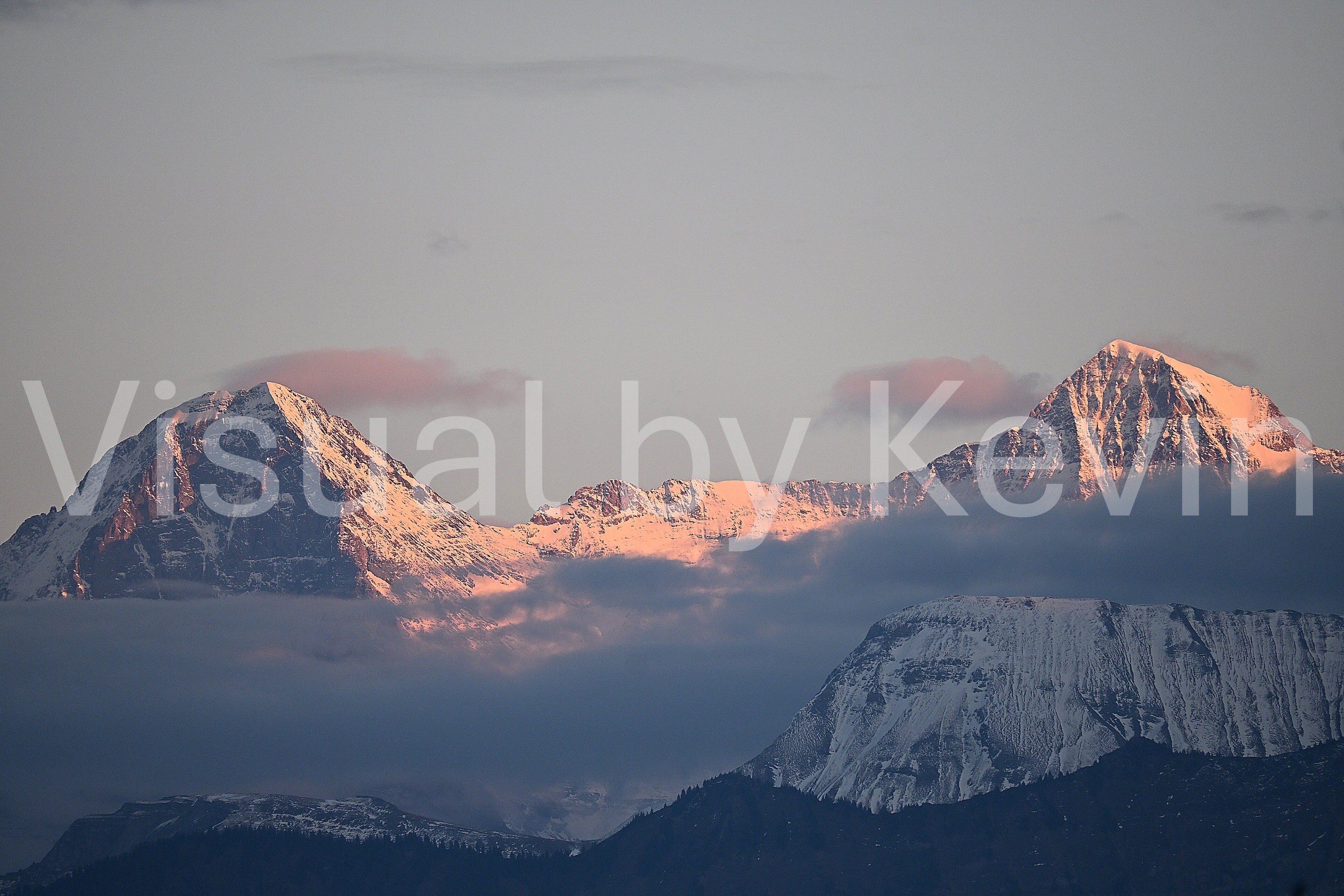Zwei Gipfel im Abendlicht