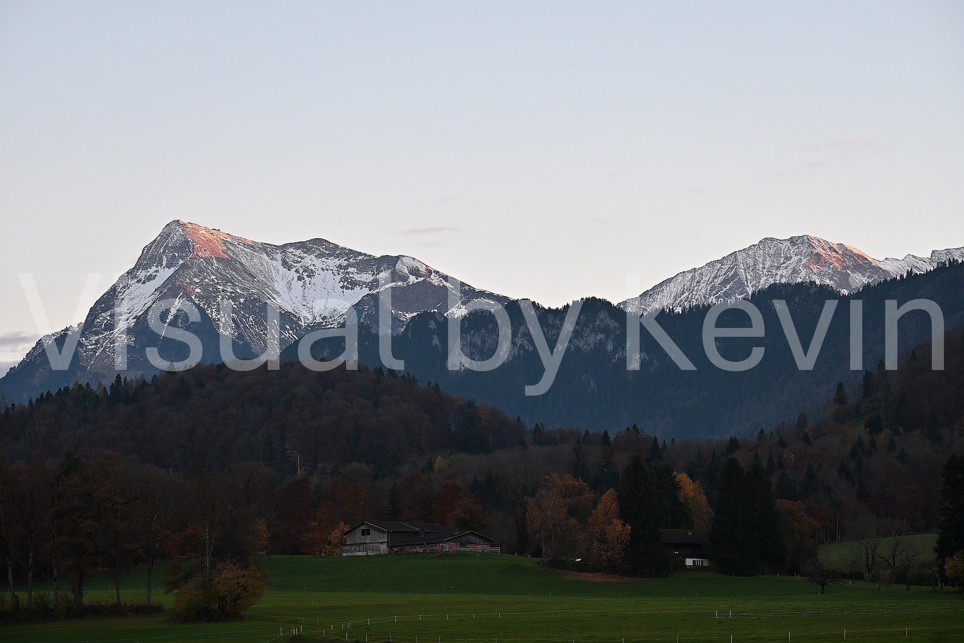 Zwei Gipfel im Abendlicht